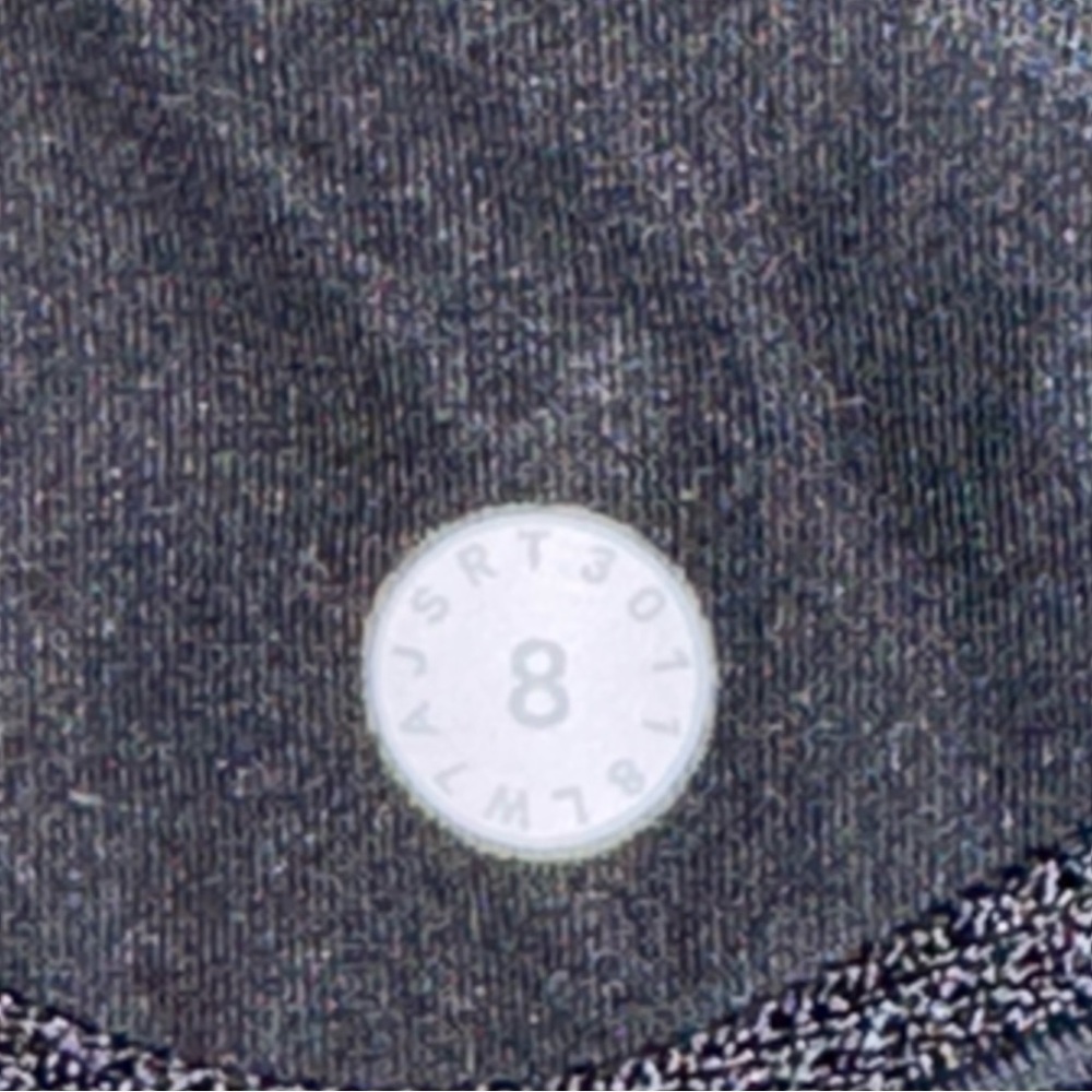 Lululemon Speed Up Low-Rise Lined Short 2.5" - Picture 6 of 7